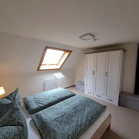 Bei Zittau Ferienwohnung Frieda Mit Camping Und Biker Huetten Am Zittauer Gebirge Exterior foto