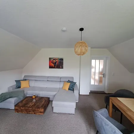 Bei Zittau Ferienwohnung Frieda Mit Camping Und Biker Huetten Am Zittauer Gebirge Exterior foto