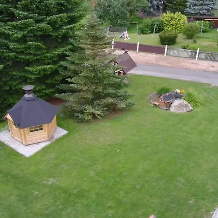 Bei Zittau Ferienwohnung Frieda Mit Camping Und Biker Huetten Am Zittauer Gebirge Exterior foto