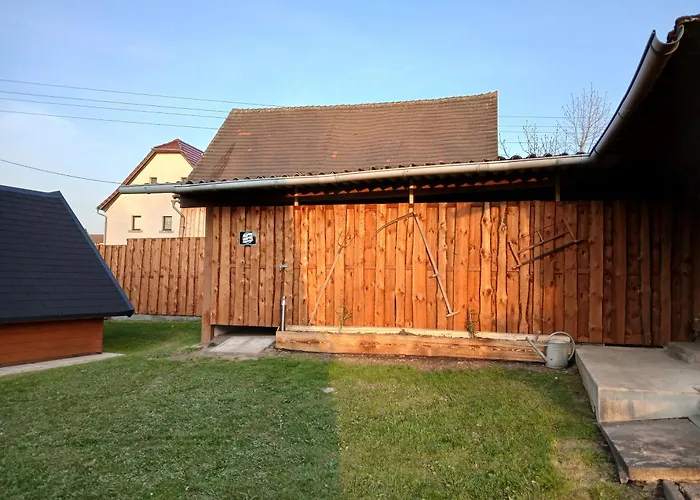 Bei Zittau Ferienwohnung Frieda Mit Camping Und Biker Huetten Am Zittauer Gebirge